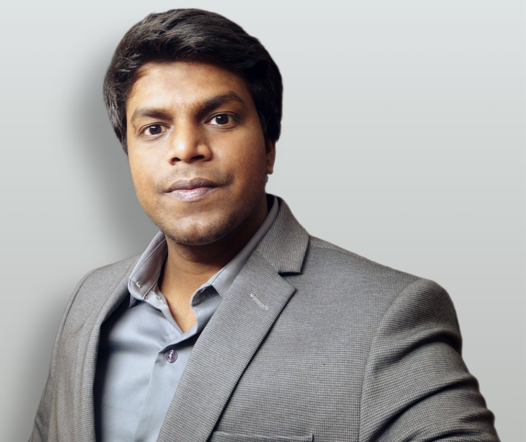 Doutedesk: Bridging the Gap Between Seekers and Professionals